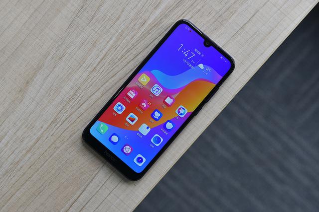 榮耀暢玩8A跑分多少?榮耀暢玩8A玩游戲卡不卡呢?